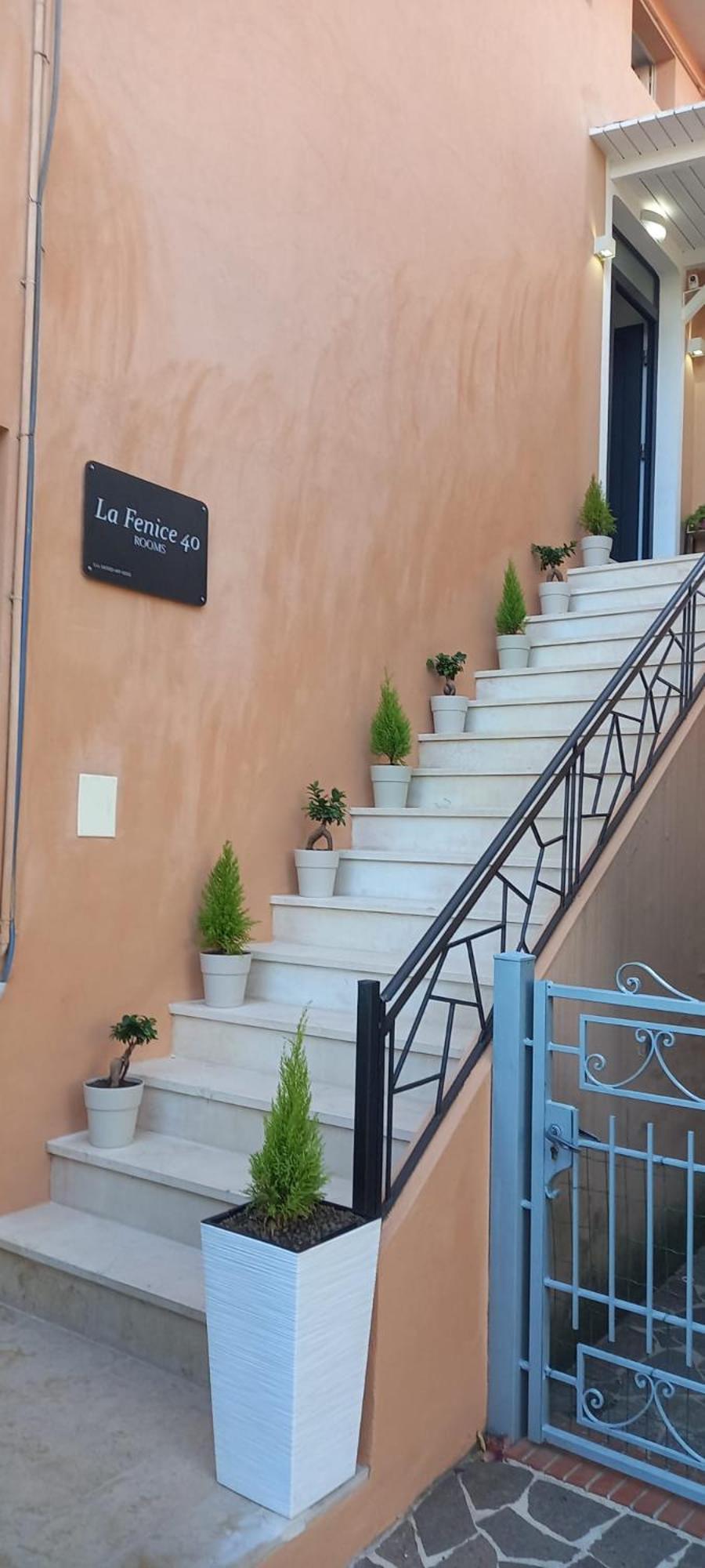La Fenice 40 Нумана Екстериор снимка